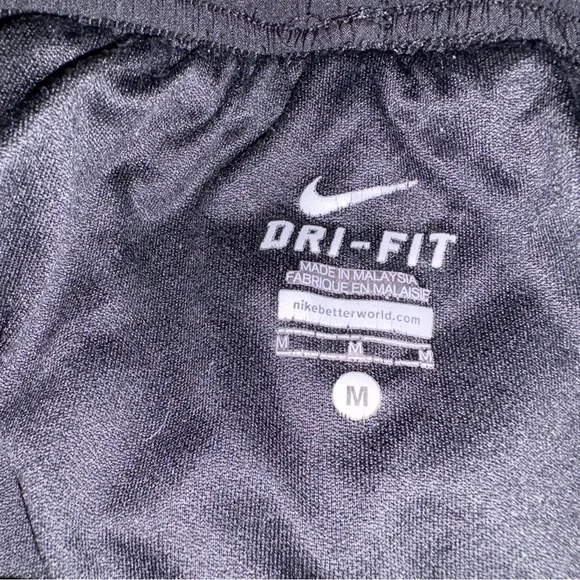 Nike Black Athletic Shorts Moisture-Wicking Elastic Waistband - Picture 2 of 3